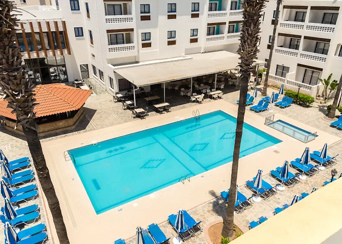 Kefalos Damon Hotel Apartments Paphos